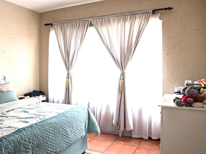 Townhouse For Sale In Midrand - Photo 8