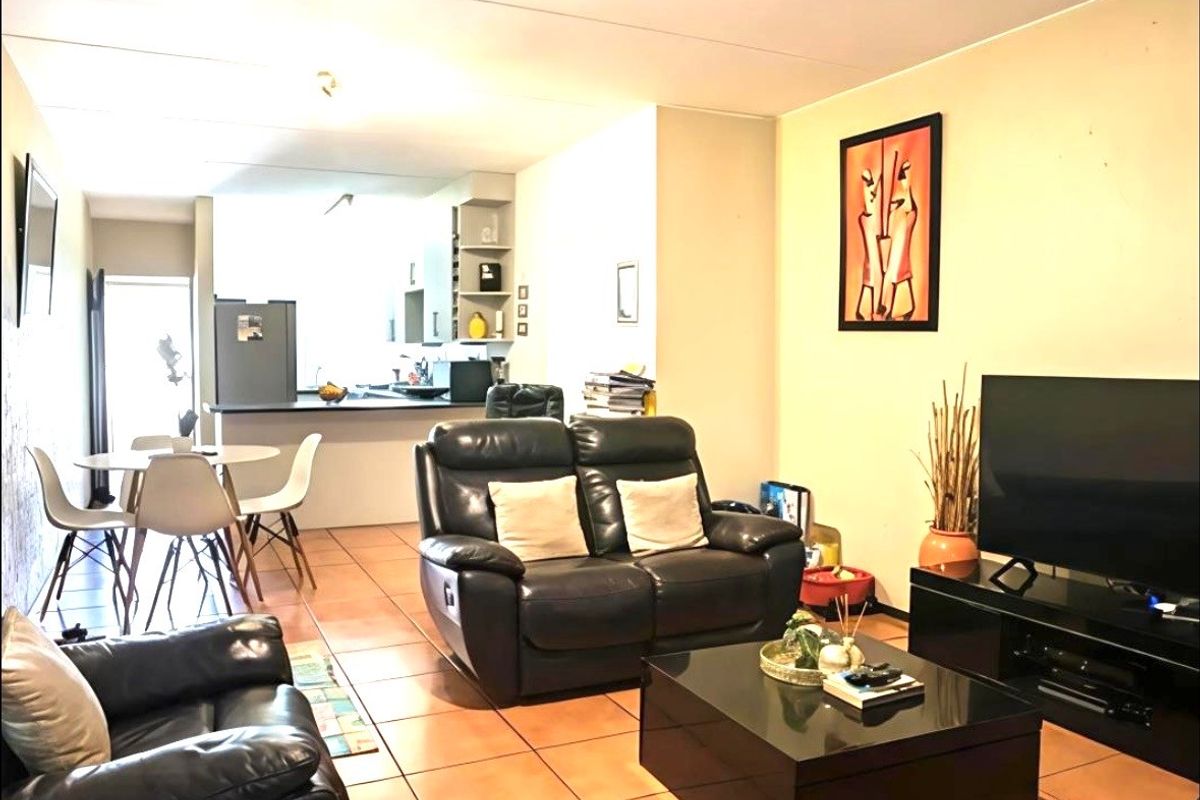 Townhouse For Sale In Midrand - Photo 3