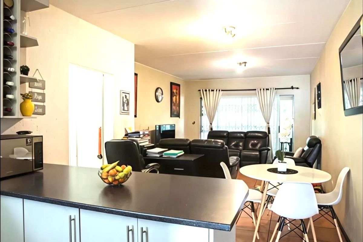 Townhouse For Sale In Midrand - Photo 5