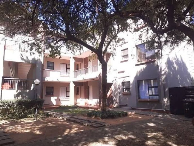 Townhouse For Sale In Randburg - Photo 8