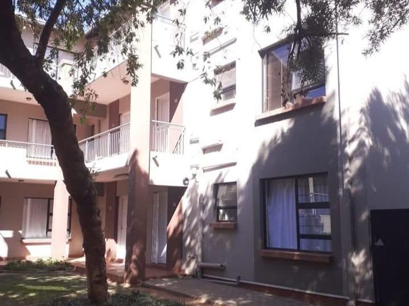 Townhouse For Sale In Randburg - Photo 7