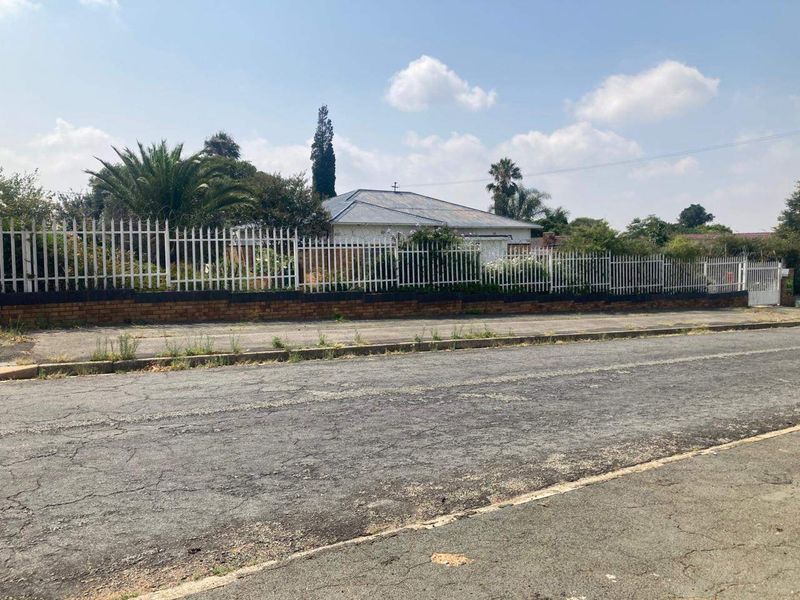 House For Sale In Germiston - Photo 10