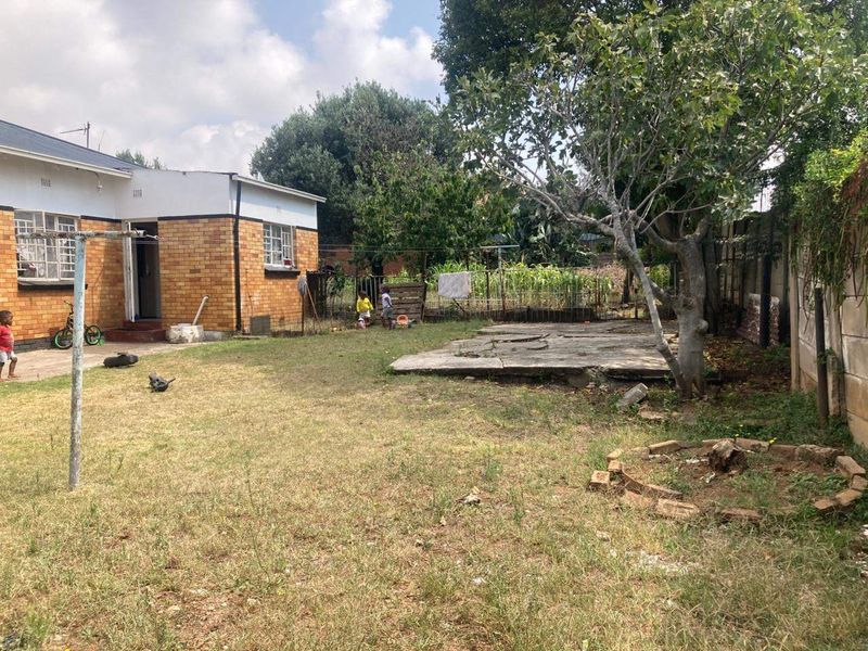 House For Sale In Germiston - Photo 2