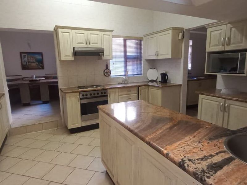 House For Sale In Margate - Photo 5