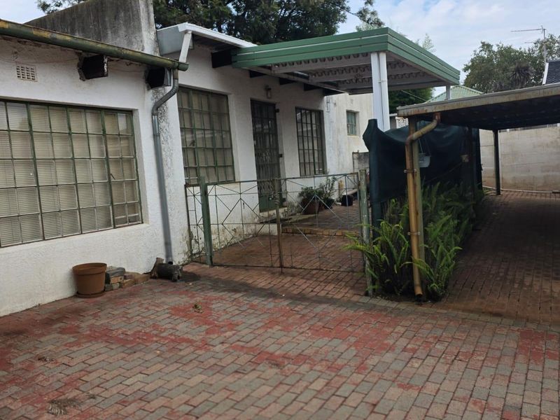 House For Sale In Johannesburg - Photo 3