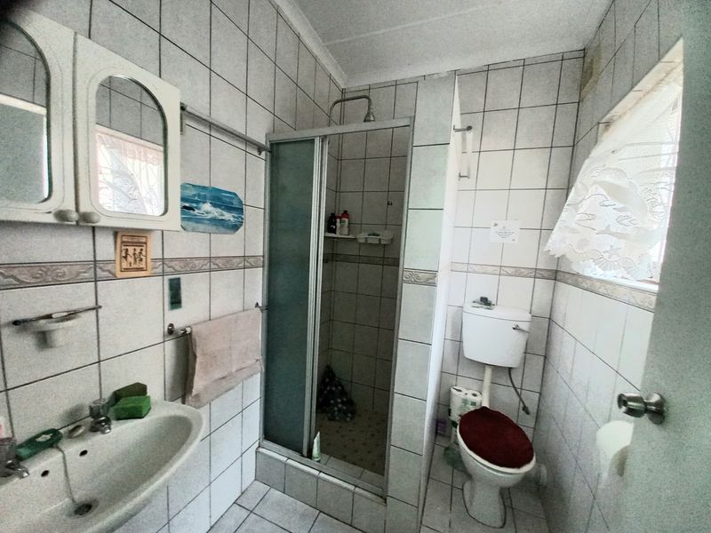 House For Sale In Margate - Photo 3