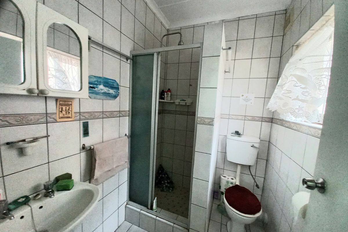 House For Sale In Margate - Photo 3