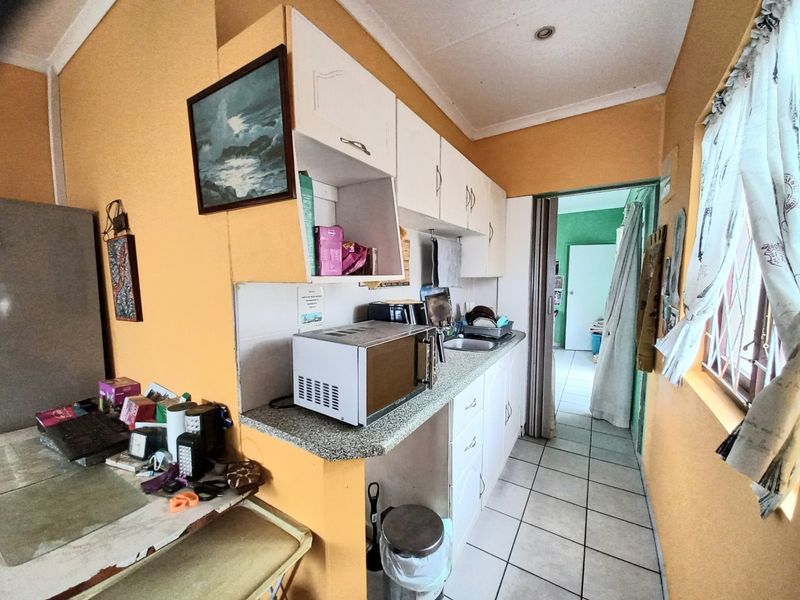 House For Sale In Margate - Photo 6