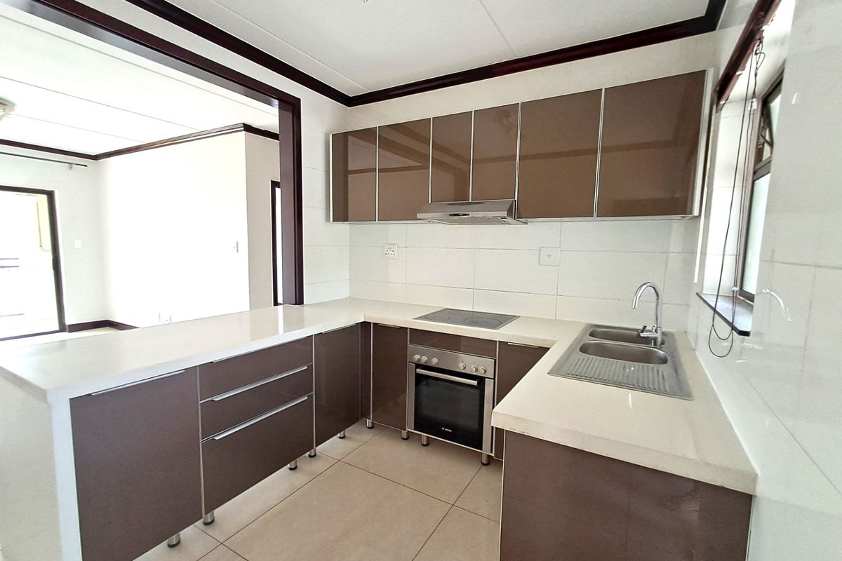 Apartment Rental Yearly In Randburg - Photo 4