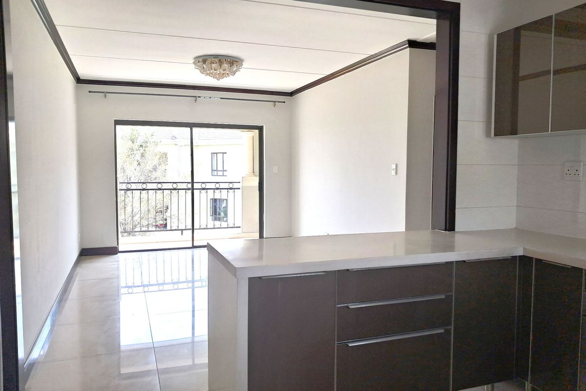Apartment Rental Yearly In Randburg - Photo 3