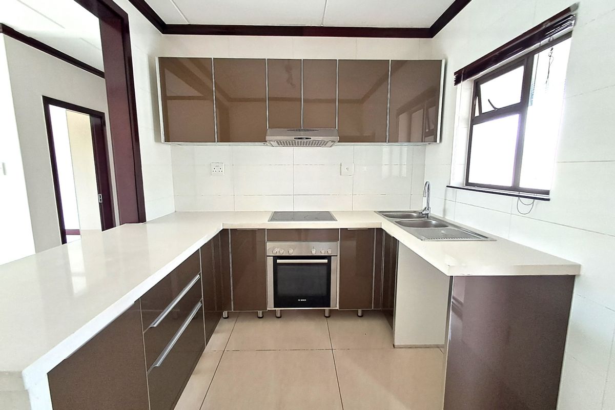 Apartment Rental Yearly In Randburg - Photo 5