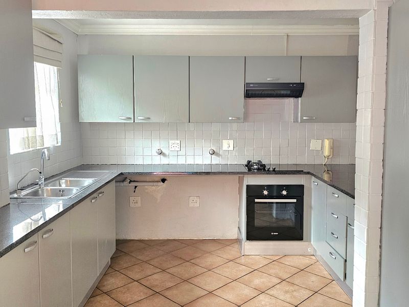 Apartment For Sale In Edenvale - Photo 6