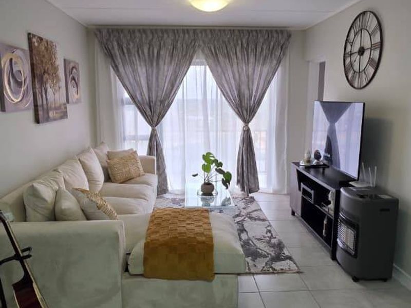 Apartment Rental Monthly In Pretoria - Photo 2