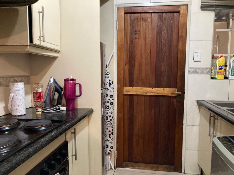 Apartment For Sale In Germiston - Photo 10