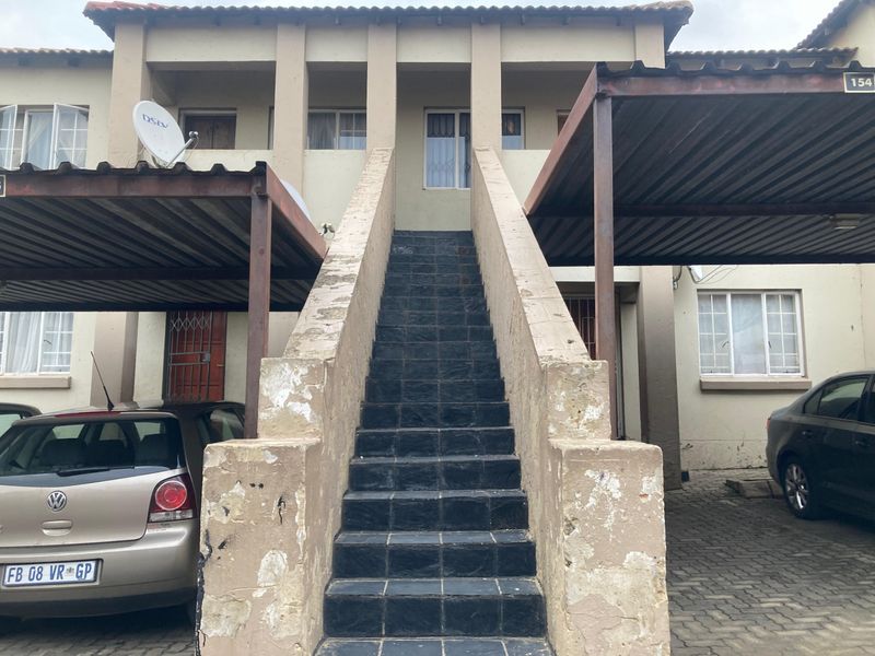 Apartment For Sale In Germiston - Photo 1