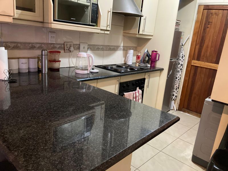 Apartment For Sale In Germiston - Photo 4