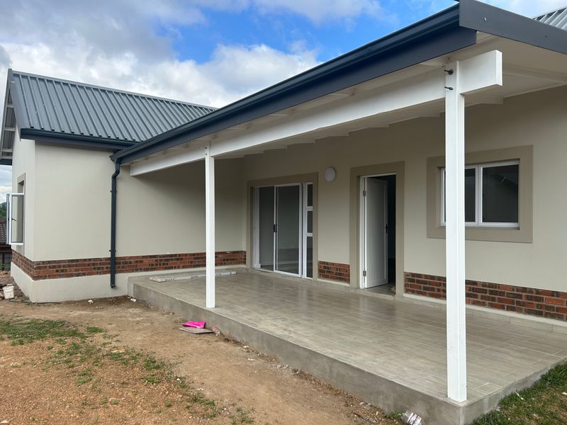Townhouse For Sale In Howick - Photo 4