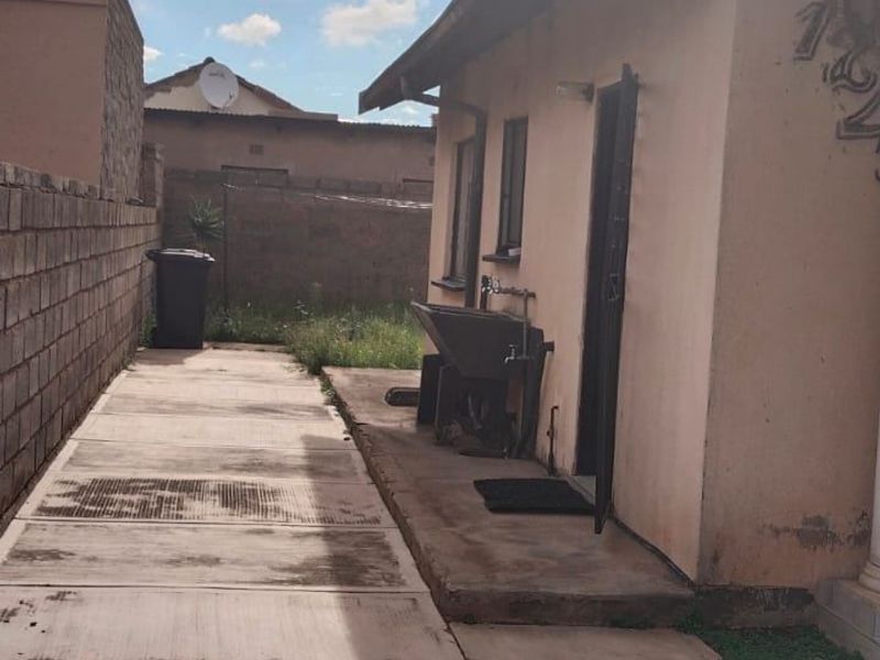 House For Sale In Soweto - Photo 5