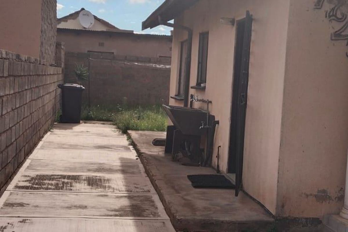 House For Sale In Soweto - Photo 5