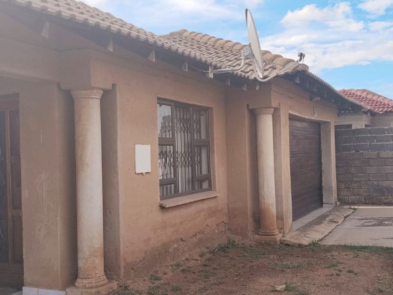 House For Sale In Soweto - Photo 3