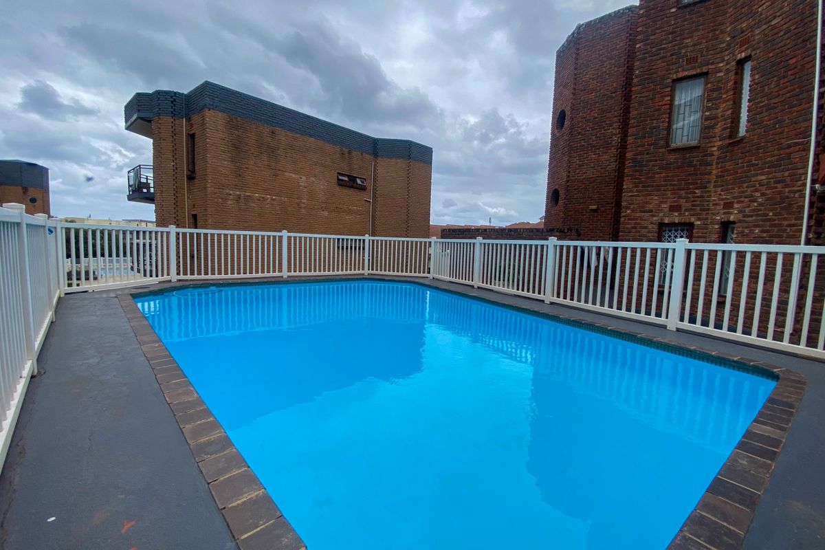 Apartment Rental Monthly In Margate - Photo 3