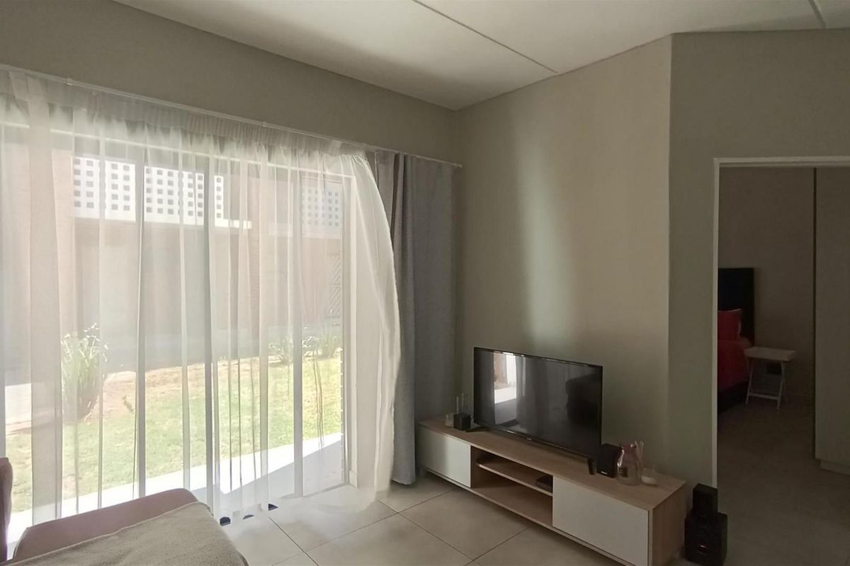 Apartment For Sale In Boksburg - Photo 4