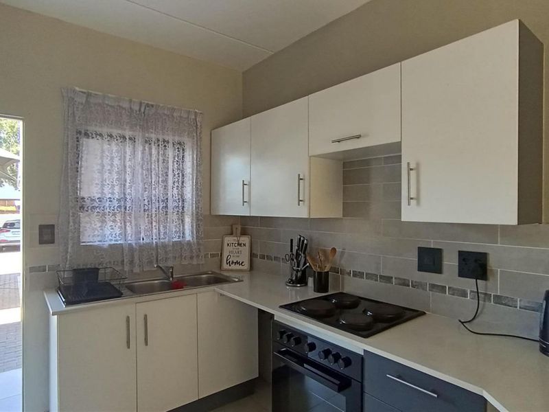 Apartment For Sale In Boksburg - Photo 3