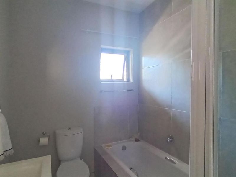 Apartment For Sale In Boksburg - Photo 10