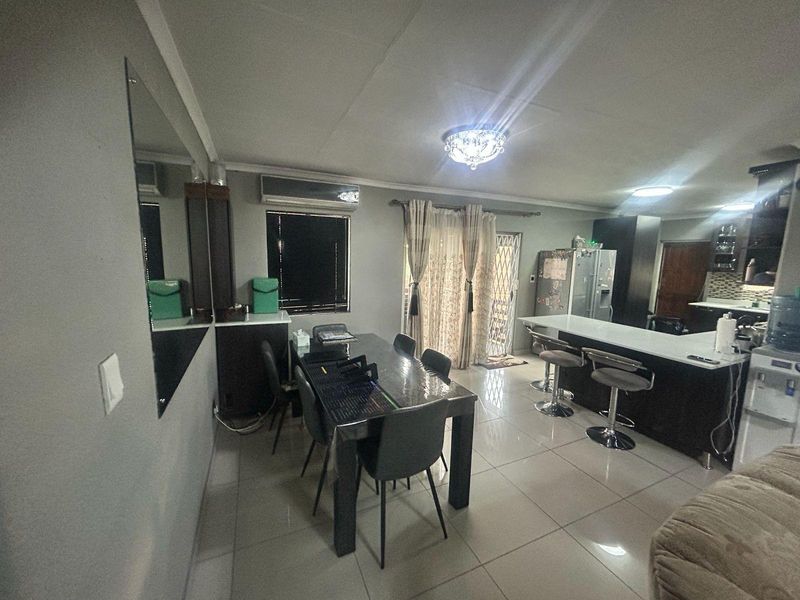 House Pending Sale In Midrand - Photo 5