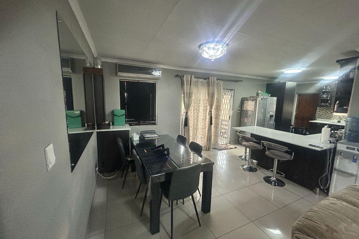 House Pending Sale In Midrand - Photo 5