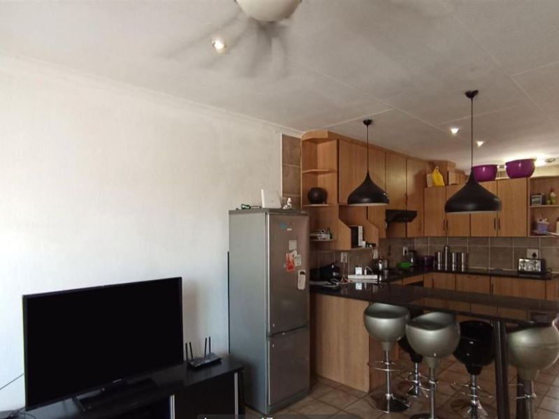 House For Sale In Kempton Park - Photo 8