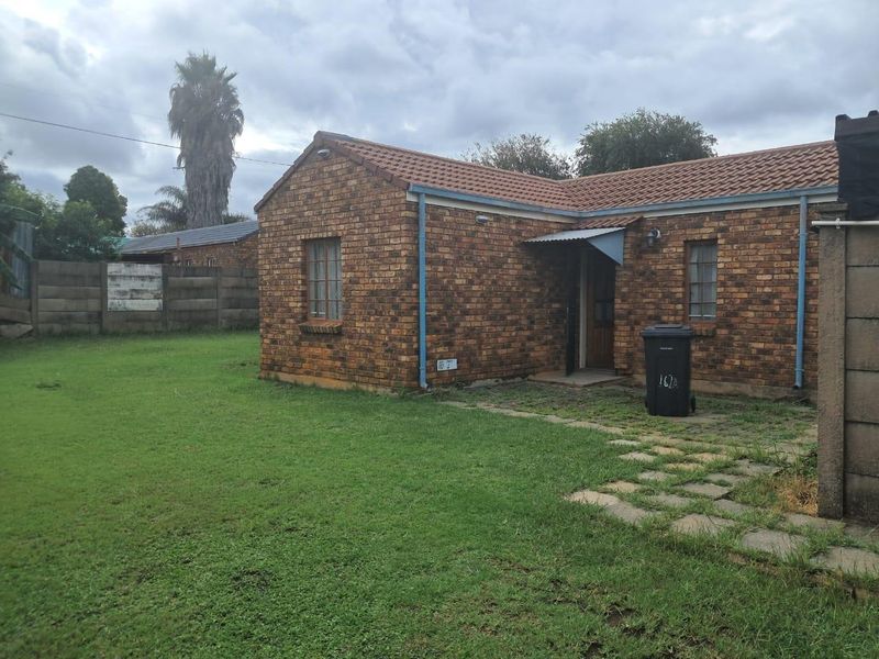 House Rental Monthly In Pretoria - Photo 2