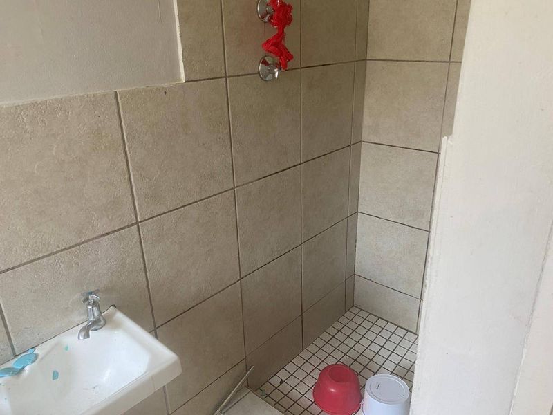 House For Sale In Milnerton - Photo 3