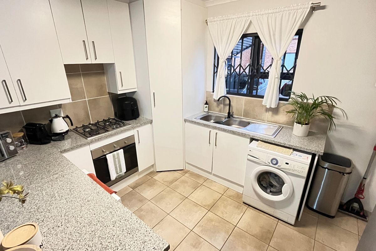 Apartment For Sale In Benoni - Photo 5