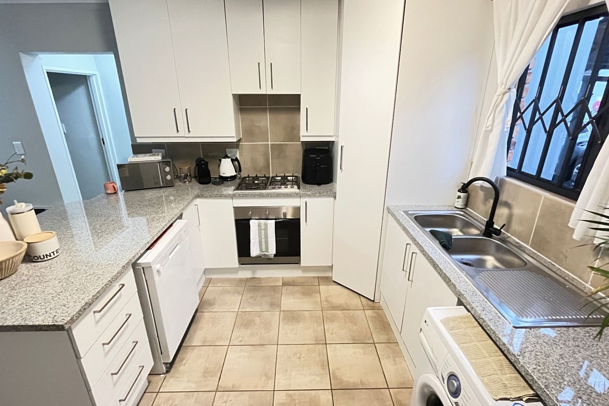 Apartment For Sale In Benoni - Photo 4