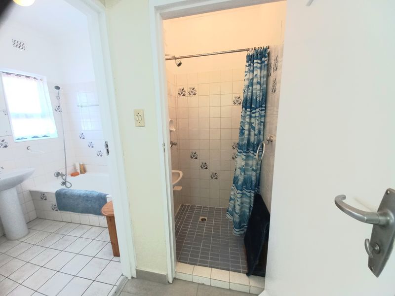 Townhouse For Sale In Margate - Photo 9