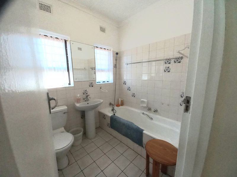 Townhouse For Sale In Margate - Photo 7