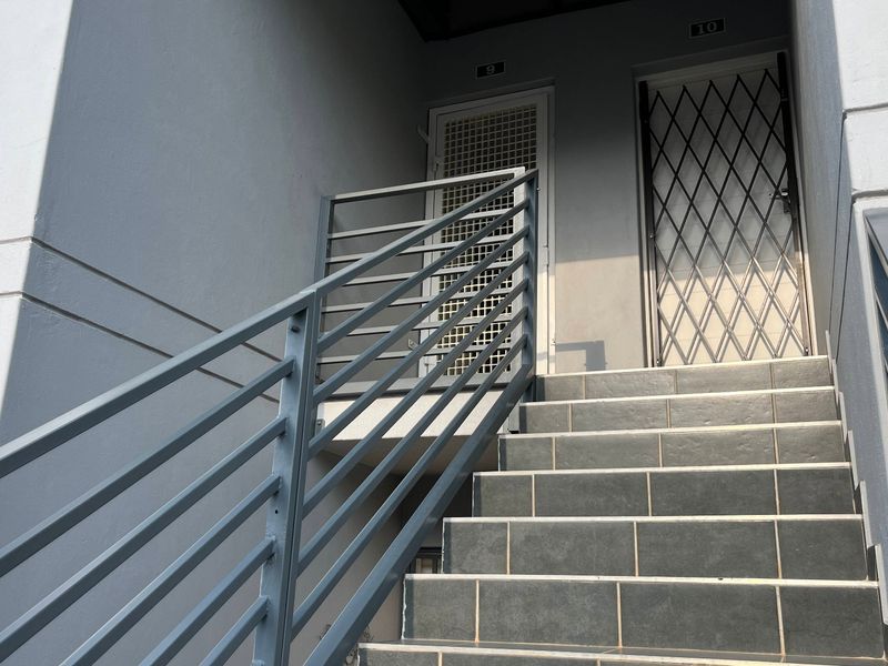 Apartment For Sale In Benoni - Photo 1