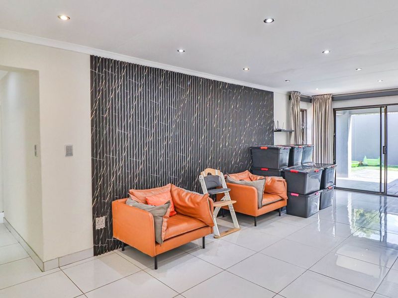 Cluster For Sale In Sandton - Photo 6