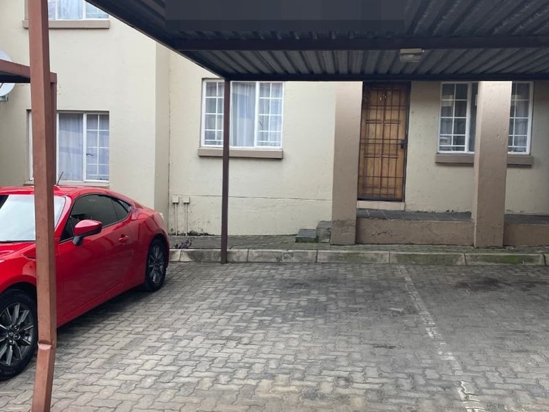 Apartment For Sale In Germiston - Photo 1