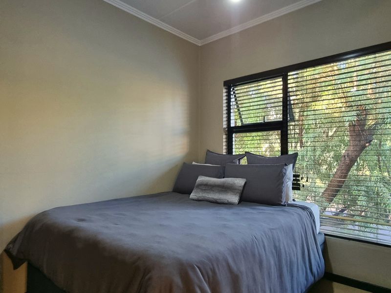 Townhouse For Sale In Johannesburg - Photo 4