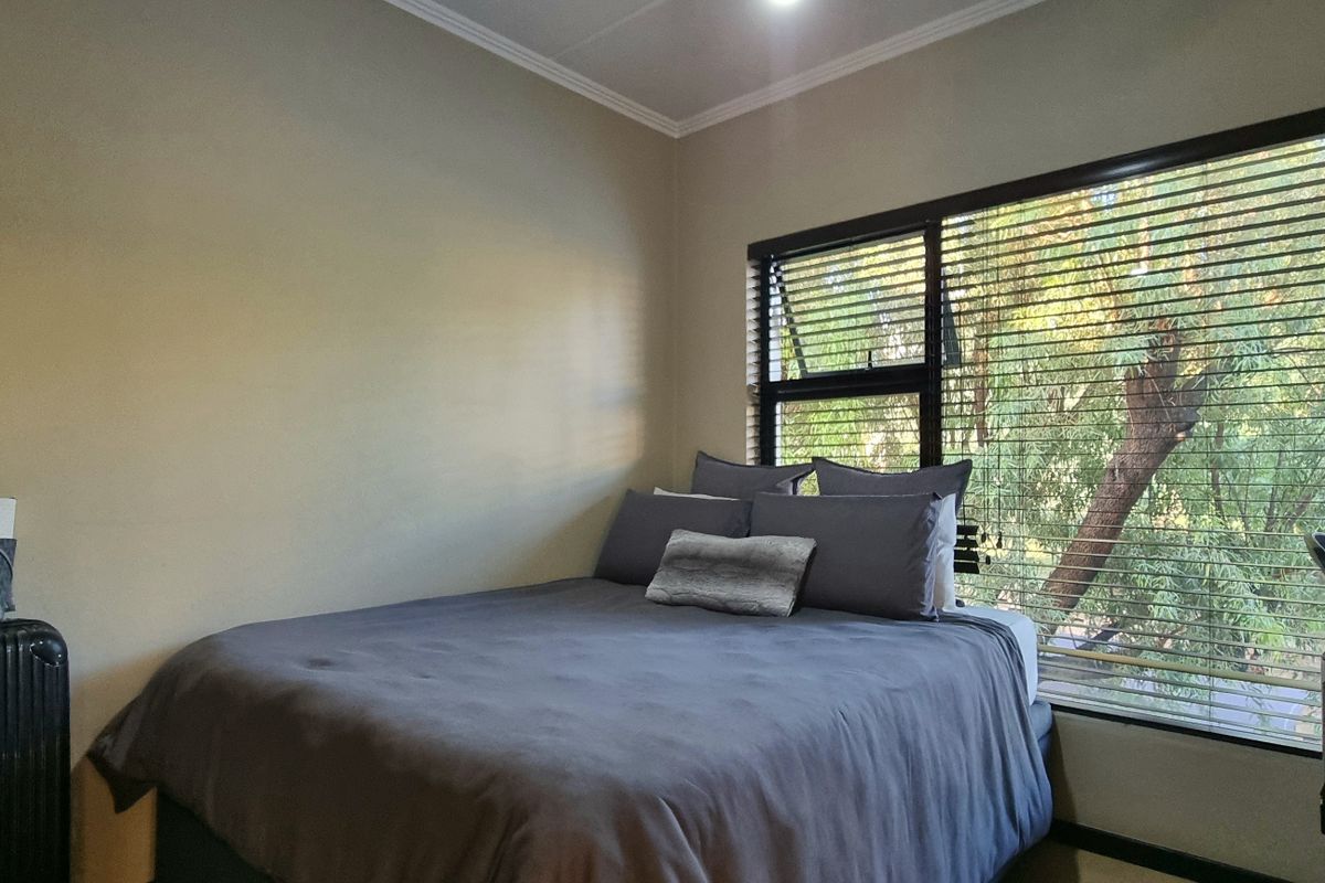 Townhouse For Sale In Johannesburg - Photo 4