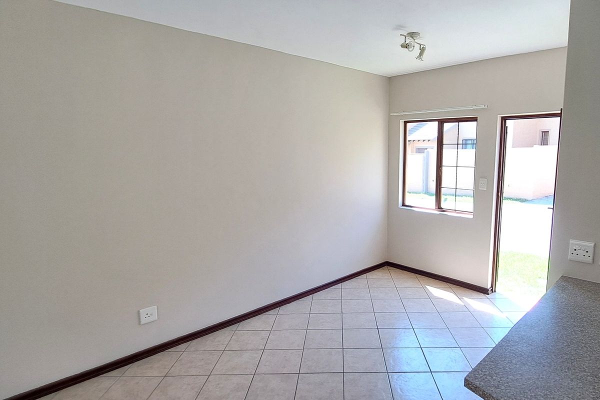 Townhouse For Sale In Midrand - Photo 3