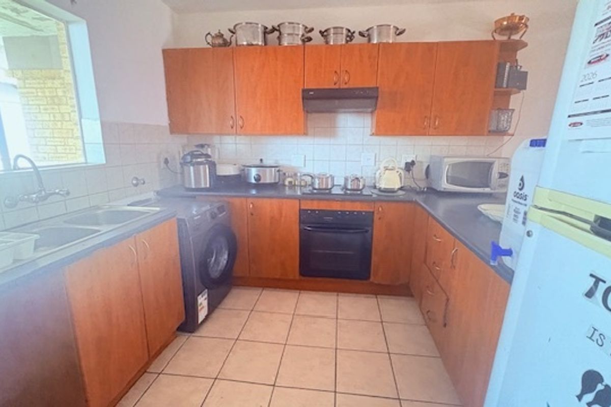 Townhouse For Sale In Midrand - Photo 4