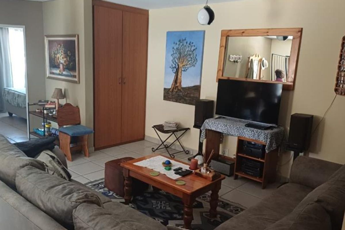 Townhouse For Sale In Randfontein - Photo 5