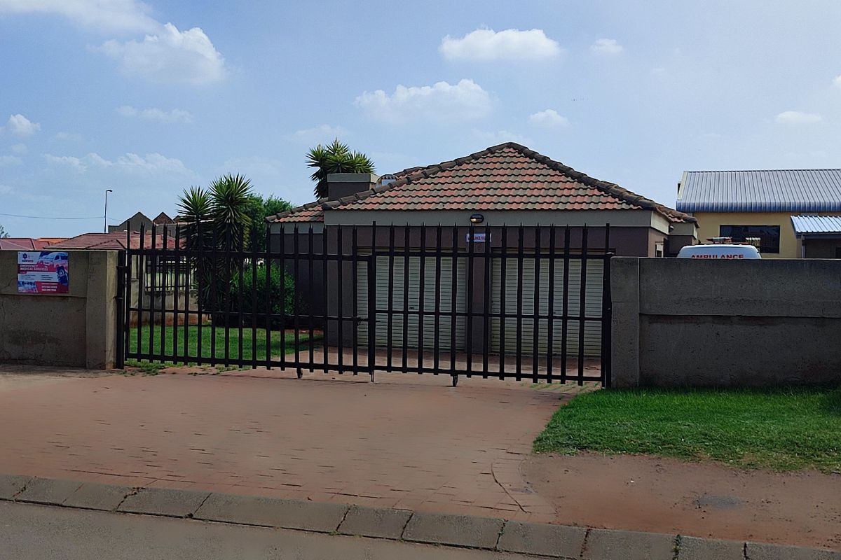 House For Sale In Boksburg - Photo 4