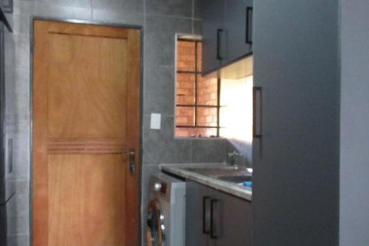 Apartment For Sale In Germiston - Photo 3
