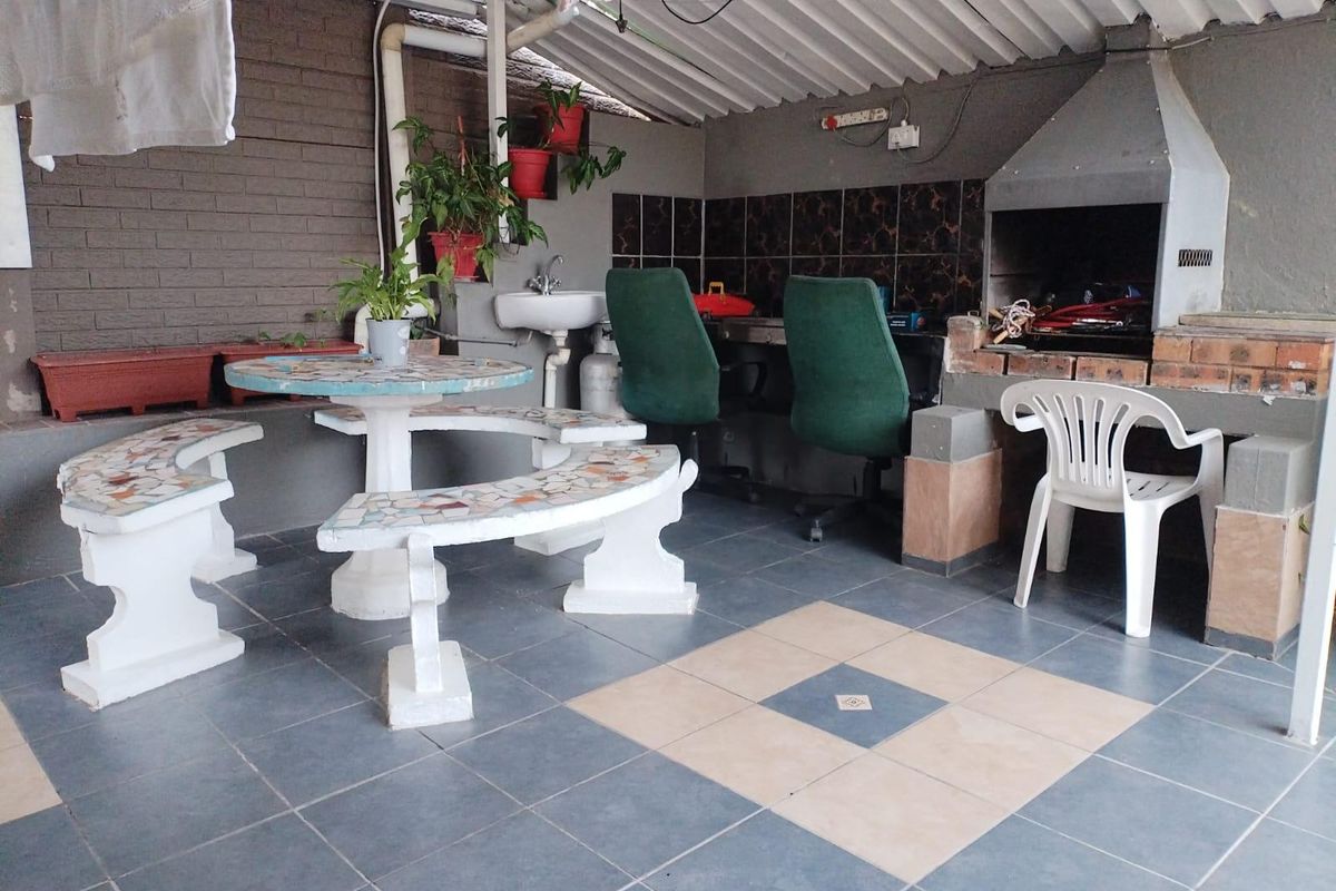 House For Sale In Phoenix - Photo 2