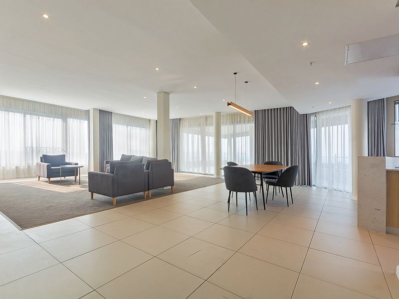 Apartment Rental Monthly In Sandton - Photo 6