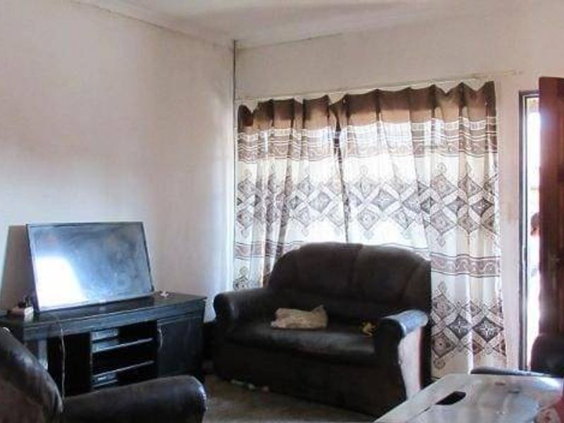 Apartment For Sale In Germiston - Photo 6